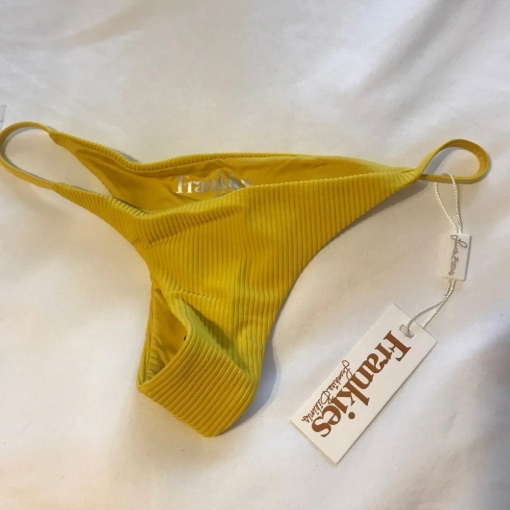 NEW Ribbed Bikini Bottom - Picture 3 of 10